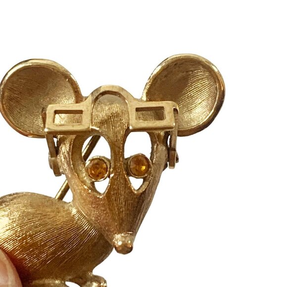Vintage AVON Mouse w/Glasses & Amber Rhinestone Eyes Gold Tone Brooch Lapel Pin - Picture 3 of 6